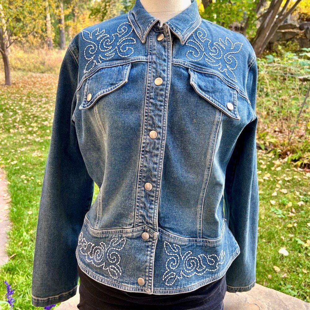 Roper  Blue Denim Jacket with Embroidery Embellishments, Front and Back, Medium
